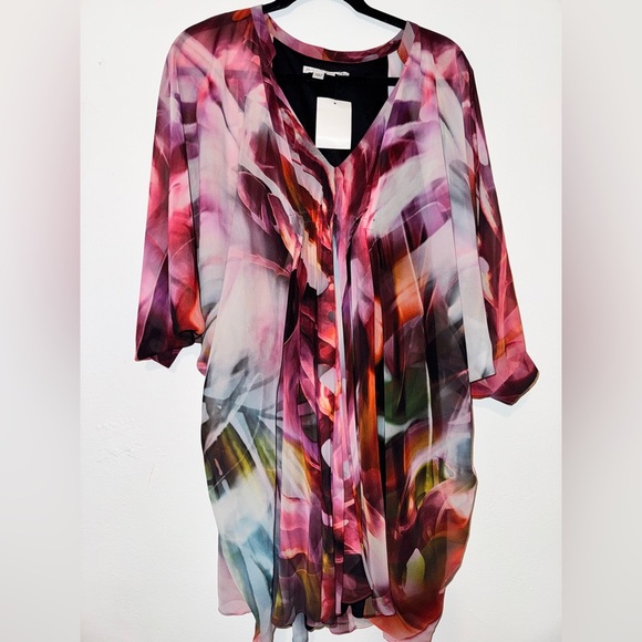 Abstract Pink and Purple Blouse - Picture 5 of 6